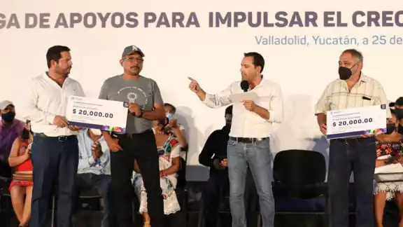 Gobierno de Yucatán entrega apoyo para generar empleos e impulsar el campo en Valladolid Gobierno de Yucatán entrega apoyo para generar empleos e impulsar el campo en Valladolid