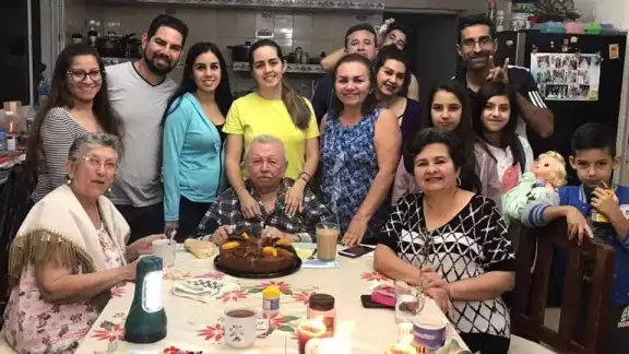 José Gil y Linda Alcocer, originarios de Valladolid y con 64 años de casados, afirman que la franqueza son la llave para mantener la armonía en el hogar José Gil y Linda Alcocer, originarios de Valladolid y con 64 años de casados, afirman que la franqueza son la llave para mantener la armonía en el hogar
