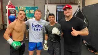 Joselito Velázquez, boxeador quintanarroense, se une al 'Canelo Team' en California