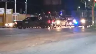 Los retenes militares operan en algunas zonas de Chetumal para verificar que no haya nada ilícito en los vehículos