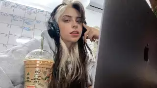 Francely se dedica a la música y ya tiene varios sencillos