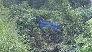 El vehículo fue visto por automovilistas en la carretera Chetumal-Bacalar, quienes dieron aviso al 911