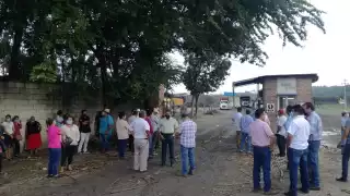 Productores de azúcar bloquean ingenios en Quintana Roo y exigen certificados de exportación