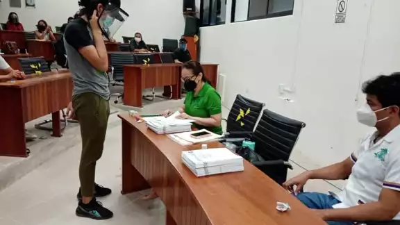 Los alumnos se presentaron con las medidas sanitarias requeridas contra el COVID-19 para entrar al recinto del examen