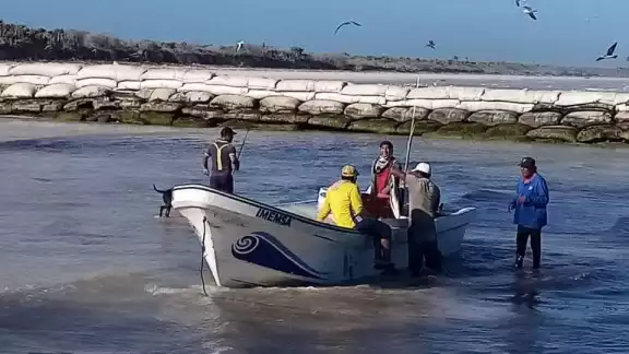 Hace aproximadamente un mes permanece cerrado al 95% del Puerto de Abrigo