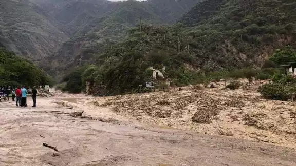 Las Grutas Tolantongo es uno de los principales sitios turísticos de Hidalgo Las Grutas Tolantongo es uno de los principales sitios turísticos de Hidalgo