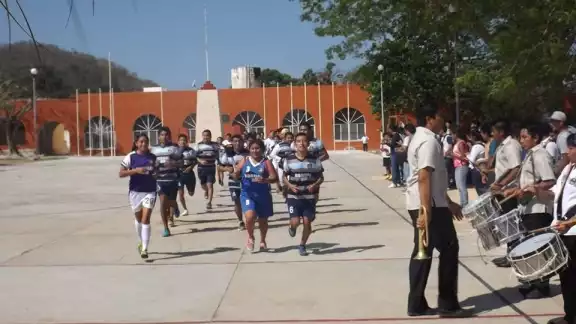 Se dará mantenimiento a espacios artísticos y deportivos que demandan los alumnos de Hecelchakán Se dará mantenimiento a espacios artísticos y deportivos que demandan los alumnos de Hecelchakán