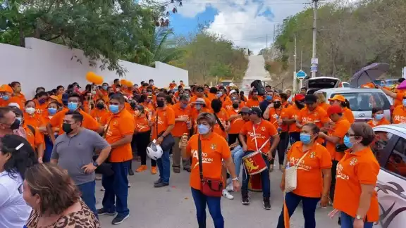 Martha Albores lleva 21 años siendo secretaria general del SNTS en Campeche Martha Albores lleva 21 años siendo secretaria general del SNTS en Campeche