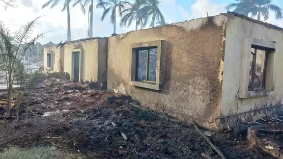Algunas villas del Hotel Allegro de Cozumel fueron alcanzadas por las llamas que iniciaron en la zona de niños en dicho inmueble Algunas villas del Hotel Allegro de Cozumel fueron alcanzadas por las llamas que iniciaron en la zona de niños en dicho inmueble