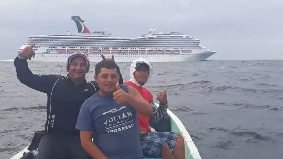 Tripulantes del navío ribereño “Madisson” llevan más de 10 días extraviados en el mar de Progreso Tripulantes del navío ribereño “Madisson” llevan más de 10 días extraviados en el mar de Progreso