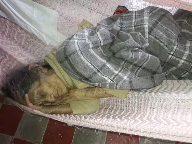 En el predio habita una mujer de 98 años