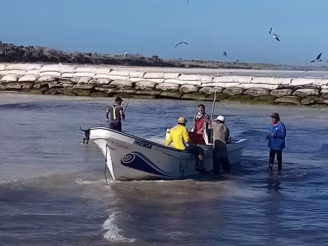 Hace aproximadamente un mes permanece cerrado al 95% del Puerto de Abrigo