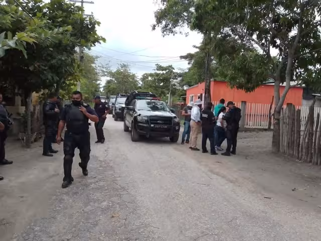 La gente denuncia los pleitos entre personas ebrias y el elevado índice de robos a casa-habitación en busca de algún objeto de valor