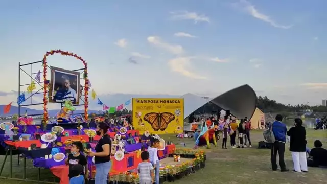 Ciudadanos viajaban de varios estados para llevar su ofrenda al defensor de la Mariposa Monarca