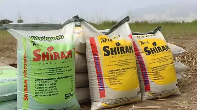 Otros gobiernos de la República Mexicana han sido acusados de no otorgar el fertilizante gratuito