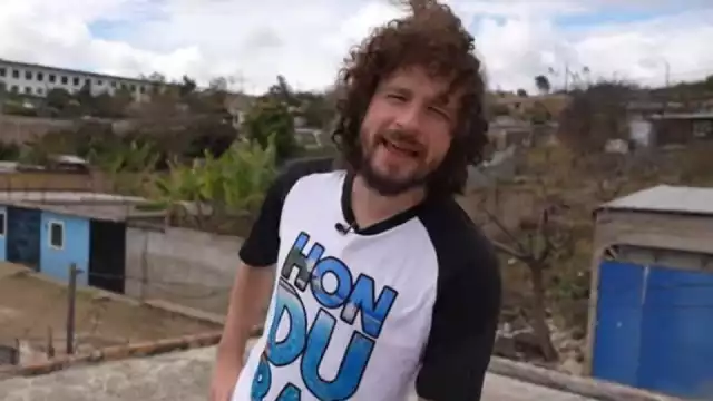 El popular creador de contenidos mexicano conoció la realidad de una de las colonias más temidas en todo el país por los altos niveles de violencia.