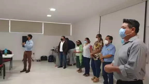 El curso estuvo dirigido a los profesores de la región Valladolid en la sede del Centro de Desarrollo Educativo El curso estuvo dirigido a los profesores de la región Valladolid en la sede del Centro de Desarrollo Educativo
