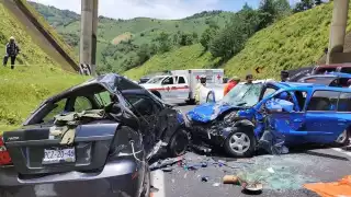 Las unidades quedaron destrozadas por el impacto