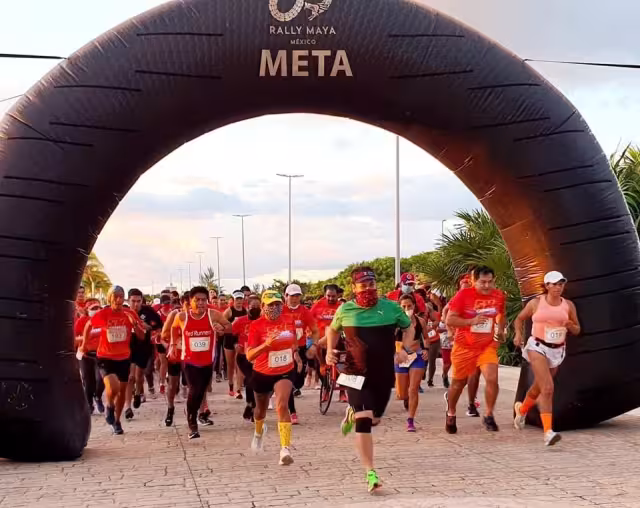 También se realizaron donativos de productos de higiene femenina, que serán donados al hogar de mujeres víctimas de violencia