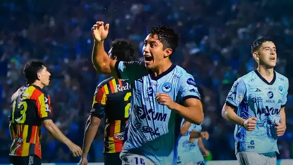 La Jaiba muerde primero: Tampico Madero acaricia el título con triunfo en casa ante Leones Negros