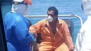 Evacuan a tripulante de buque en Campeche por dolor de cabeza