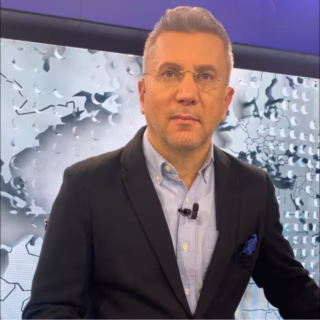 Pablo Reinah es un periodista es periodista para Uno Noticias