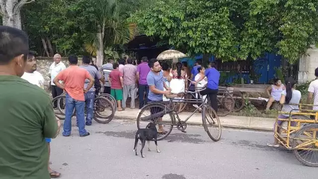 Los cuatro cazadores se encuentran con sus familias, quienes reportaron que están en buen estado de salud