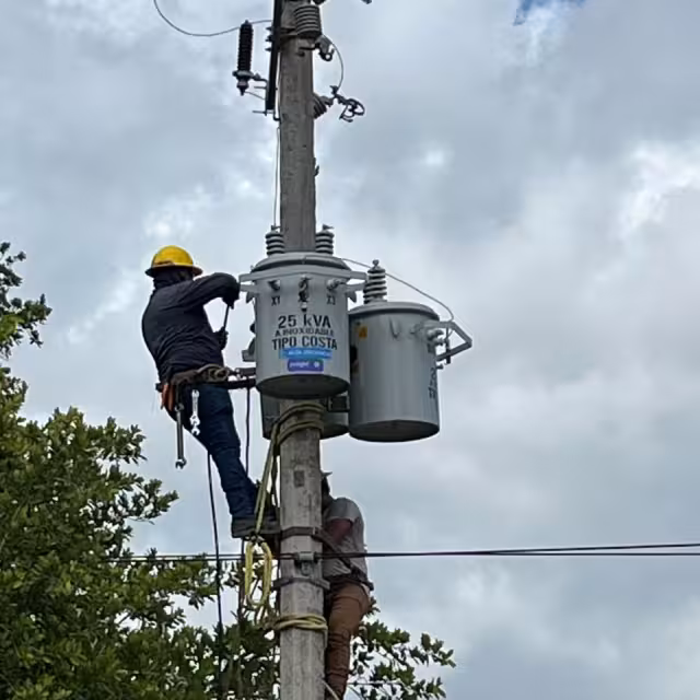 Algunas afectaciones por los bajones de luz, han sido electrónicos dañados