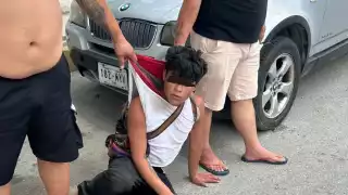 Vecinos se unen y detienen a presunto ladrón  de 17 años en Playa del Carmen