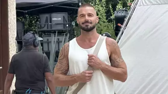 Con un look muy. a lo Maluma, Ricky presumió su visita fugaz en Mérida.