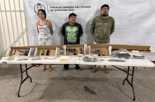 Fueron atrapados con marihuana y otros estupefacientes en la carretera Valladolid-Cancún.