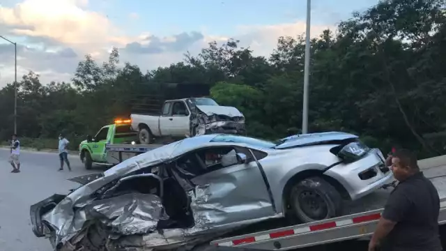 Las lesionadas fueron atendidas por los paramédicos de una empresa particular que posteriormente las llevaron al Hospital General