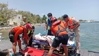 Evacuan a pasajera de un crucero en Isla Mujeres por emergencia médica