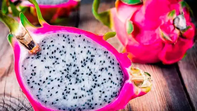 La Pitahaya es una fruta rica en fibra que ayuda con la digestión