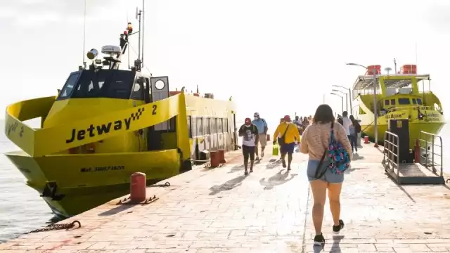 Incluso solicitaron un subsidio para la compañía que bajó sus cortinas, para garantizar un servicio económico para los trabajadores.
