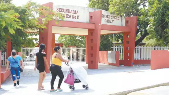 El aumento de cuatro a seis horas de clases se dará gradualmente en Cancún, indicó la SEQ El aumento de cuatro a seis horas de clases se dará gradualmente en Cancún, indicó la SEQ