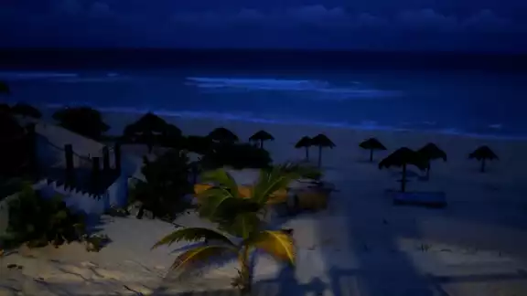 Zeta tocaría tierra en la tarde de este lunes en Quintana Roo Foto: Reuters Zeta tocaría tierra en la tarde de este lunes en Quintana Roo Foto: Reuters