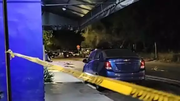 Alrededor de las 02:00 horas de este miércoles fueron reportadas dos personas sin vida Alrededor de las 02:00 horas de este miércoles fueron reportadas dos personas sin vida