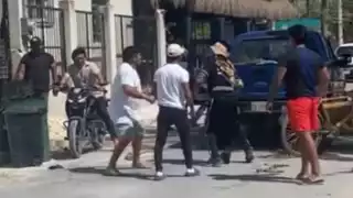 Hombres golpean a empleados de recolección  de basura en Chelem