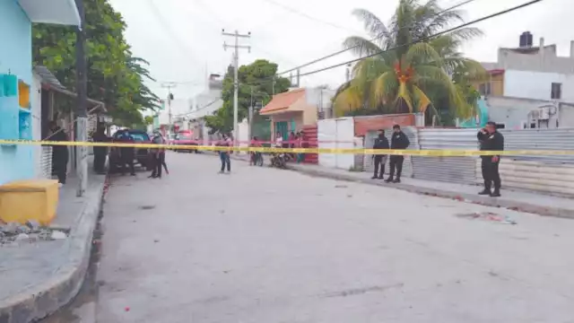 Uno de los proyectiles le rozó la extremidad y cayó herida, vecinos la auxiliaron y la trasladaron al hospital