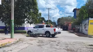 Camioneta del Gobierno  estatal provoca choque en  Kantunilkín