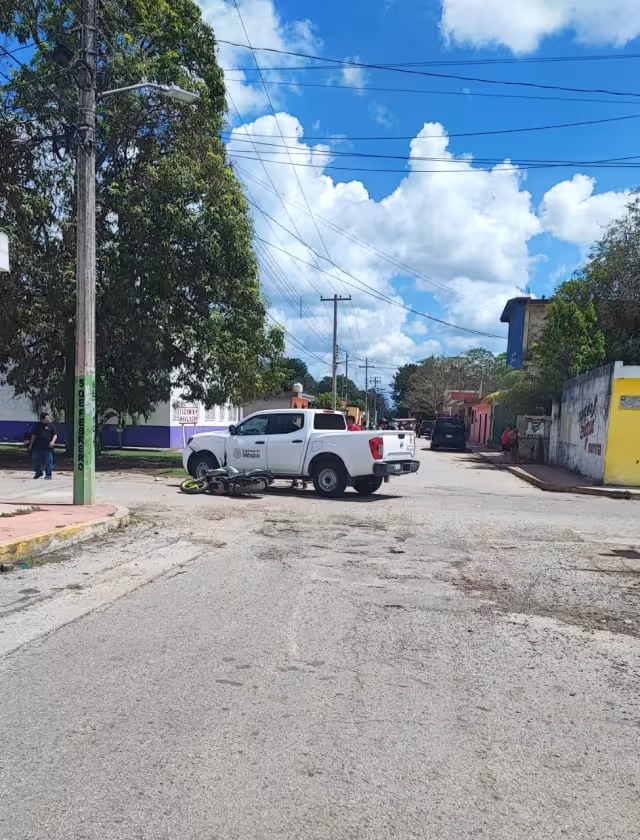 Ocurrió el accidente en el cruce de la calle 5 de Febrero con la avenida Benito Juárez, en el primer cuadro de la ciudad