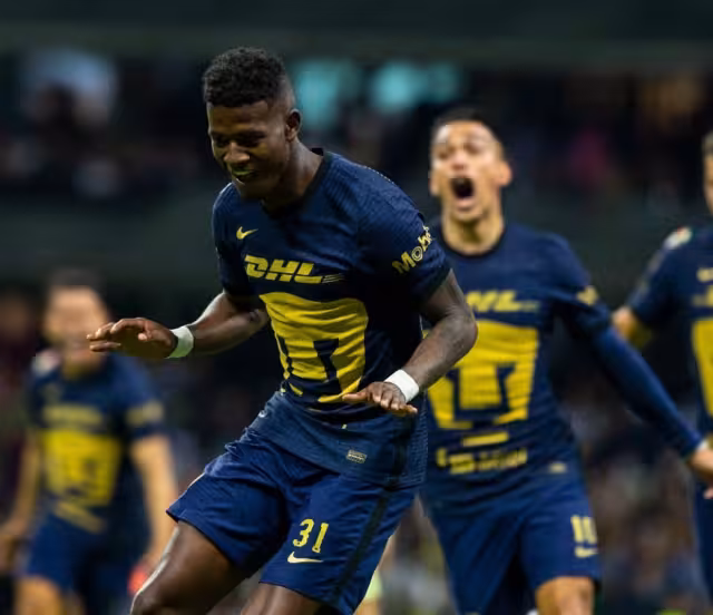 Los Pumas de la UNAM fueran al Estadio Azteca a vencer 3 a 1 al América y clasificar a la Semifinal de la Liga MX