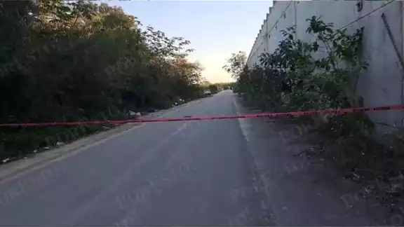 Arribaron elementos de la Policía de Investigación, Peritos y Servicio Médico Forense al lugar de los hechos Arribaron elementos de la Policía de Investigación, Peritos y Servicio Médico Forense al lugar de los hechos