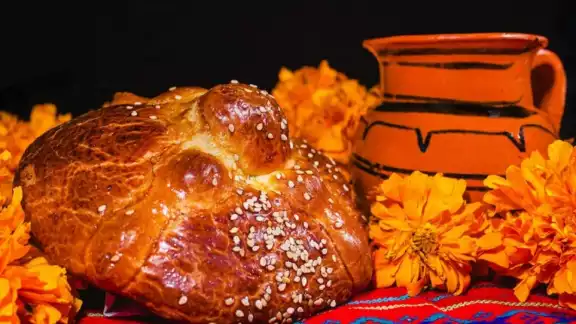 Durante el evento podrán disfrutar de gran surtido de panes de muerto de la manera tradicional o las más exóticas innovaciones Durante el evento podrán disfrutar de gran surtido de panes de muerto de la manera tradicional o las más exóticas innovaciones