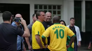 Elecciones en Brasil transcurren con normalidad en sus primeras horas