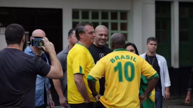 Elecciones en Brasil transcurren con normalidad en sus primeras horas