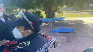 El hombre falleció en medio del parque