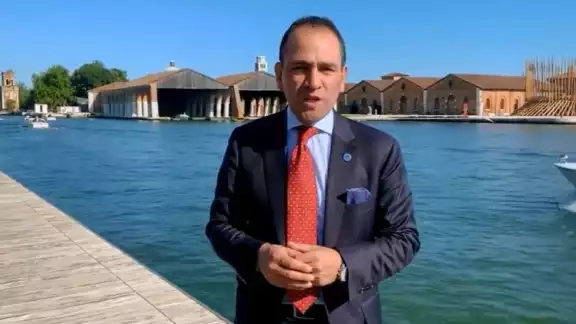 Arturo Herrera dejará el cargo como titular de la Secretaría de Hacienda para contender por la candidatura a gobernador del Banco de México Arturo Herrera dejará el cargo como titular de la Secretaría de Hacienda para contender por la candidatura a gobernador del Banco de México