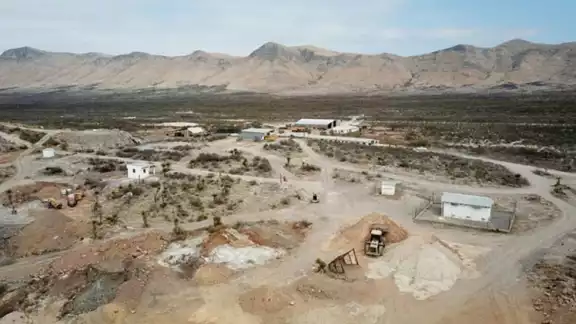 Dos personas muertas fue el saldo que dejó un derrumbe al interior de una mina en el municipio de Ocampo, estado de Coahuila. Dos personas muertas fue el saldo que dejó un derrumbe al interior de una mina en el municipio de Ocampo, estado de Coahuila.